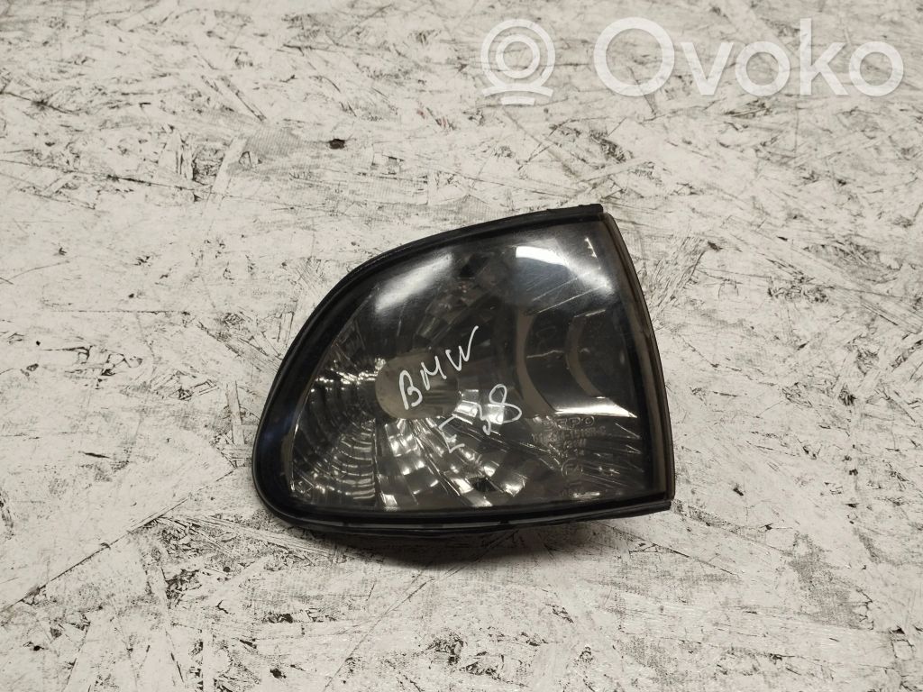 BMW 7 E38 Front indicator light 