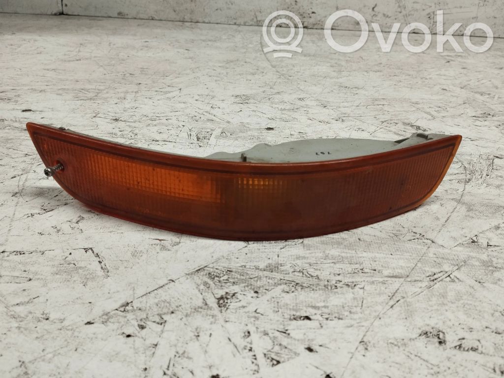 Toyota Corolla E100 Semnalizator față 
