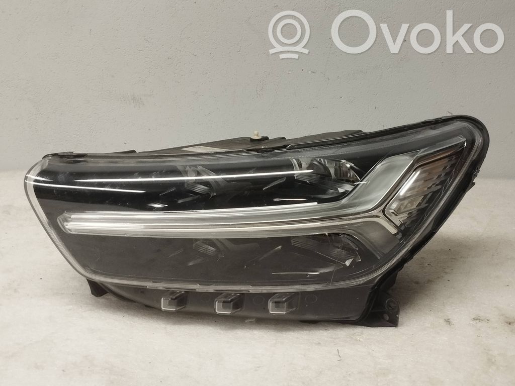Volvo XC40 Phare frontale 
