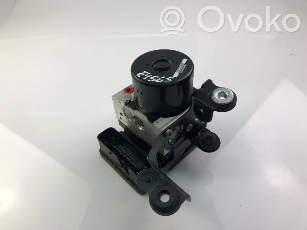 Volvo V70 ABS Pump 