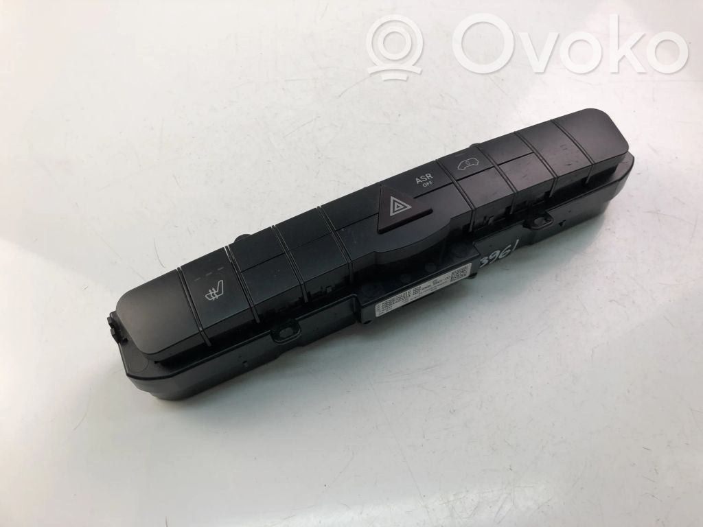 Mercedes-Benz Sprinter W906 Botón interruptor de luz de peligro 
