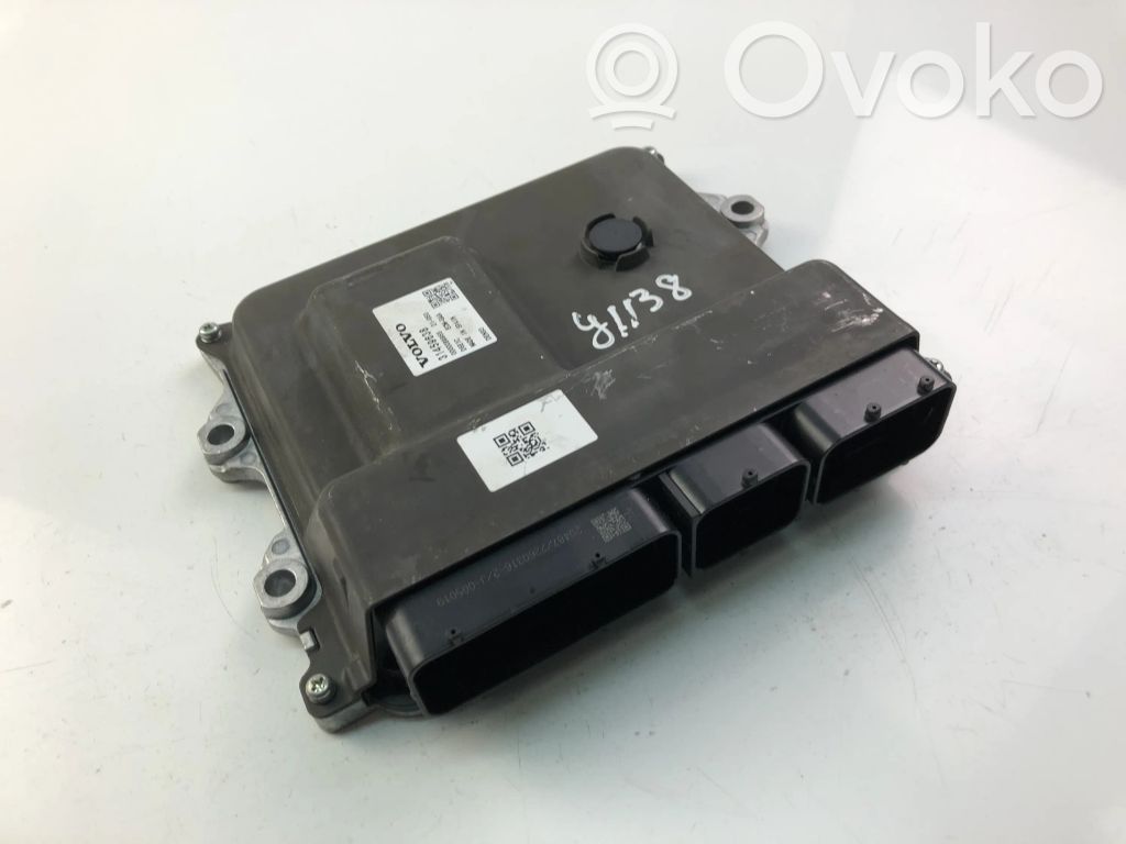 Volvo XC40 Engine control unit/module ECU 