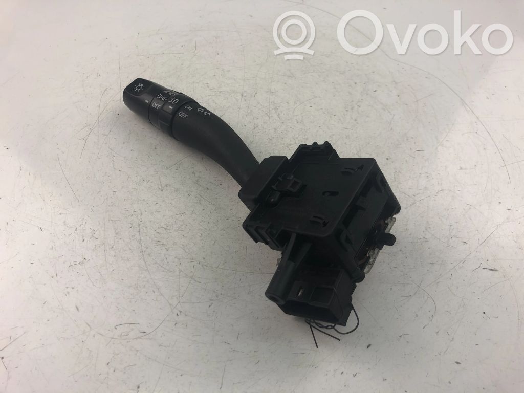 KIA Carens I Interruptor/palanca de limpiador de luz de giro 