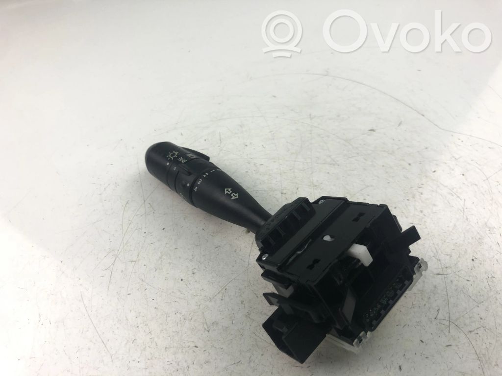 Mitsubishi Colt Interruptor/palanca de limpiador de luz de giro 