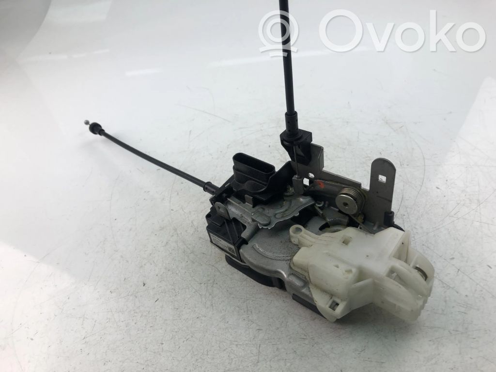Volvo V40 Slēdzene (pie roktura) 