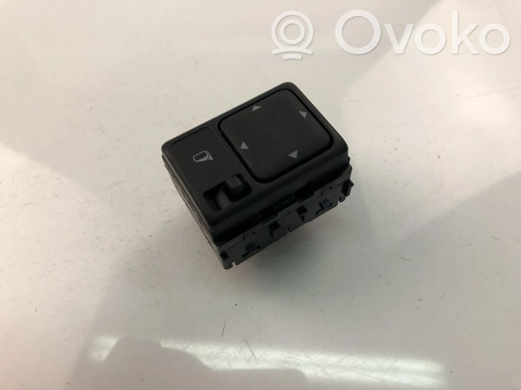 Wing mirror switch   070712