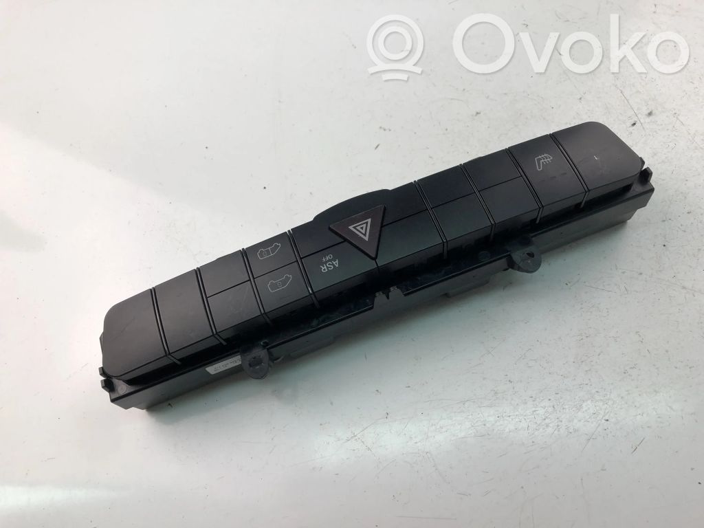 Mercedes-Benz Sprinter W906 Botón interruptor de luz de peligro 
