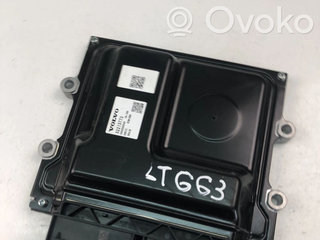 Volvo V40 Engine control unit/module ECU 