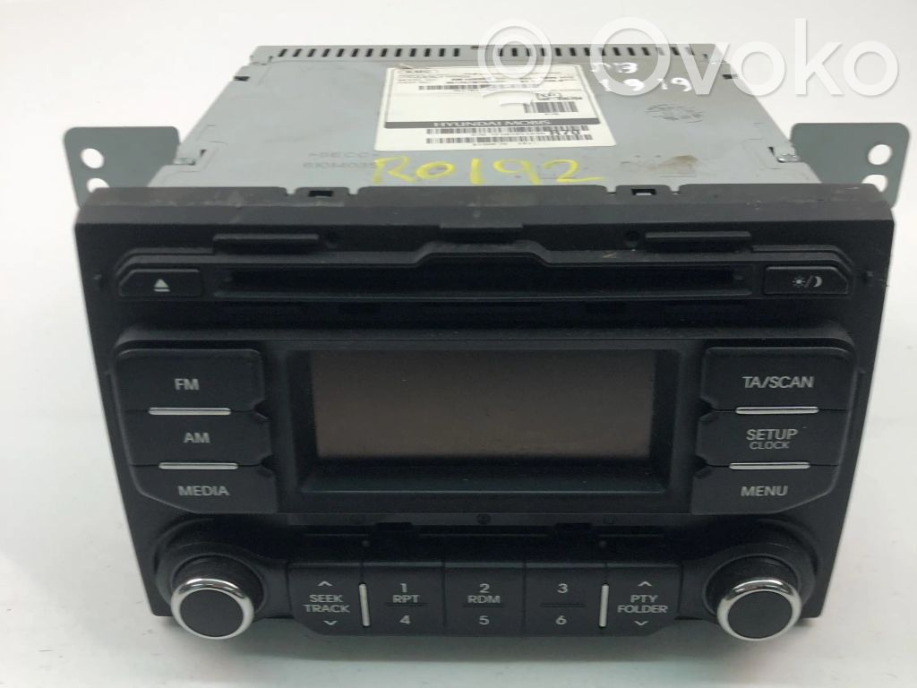 KIA Rio Radio / CD-Player / DVD-Player / Navigation 