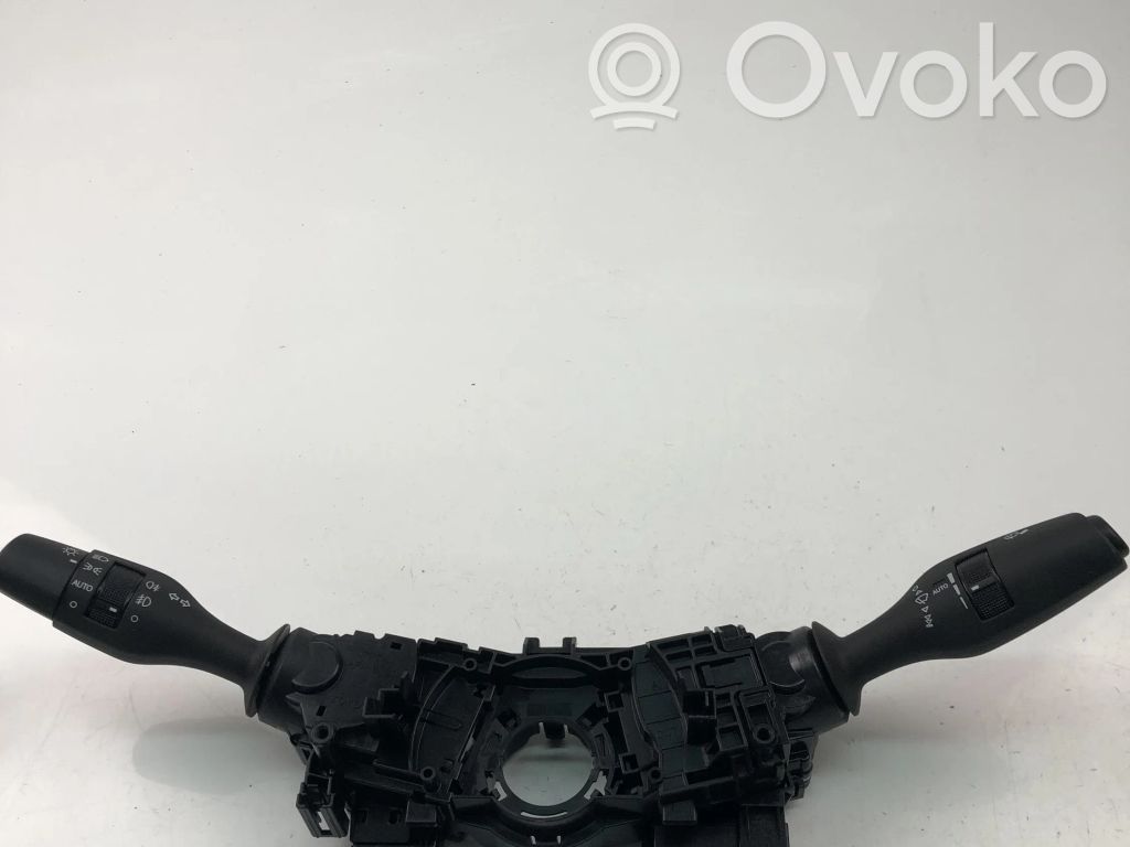 Lexus IS 200-300 Wiper turn signal indicator stalk/switch 