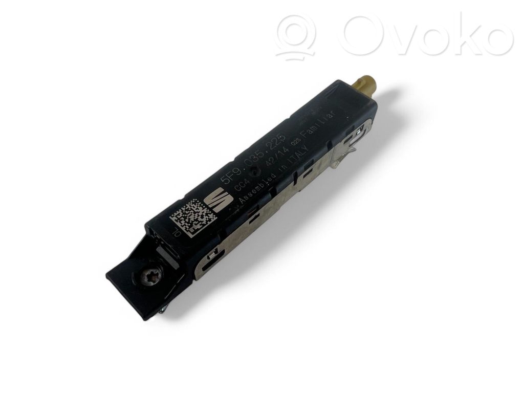 Seat Leon (5F) Antenos stiprintuvas 