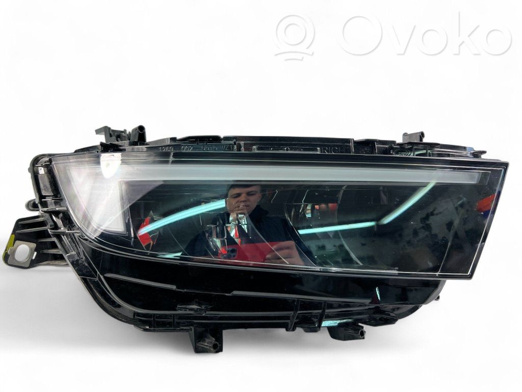 Opel Astra L Phare frontale 