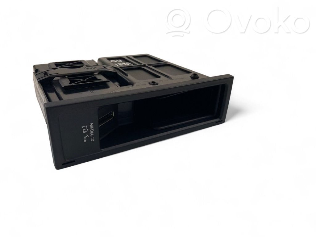 Volkswagen Golf VI Unitate control USB 