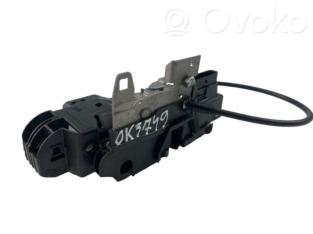 Volvo XC90 Front door lock 