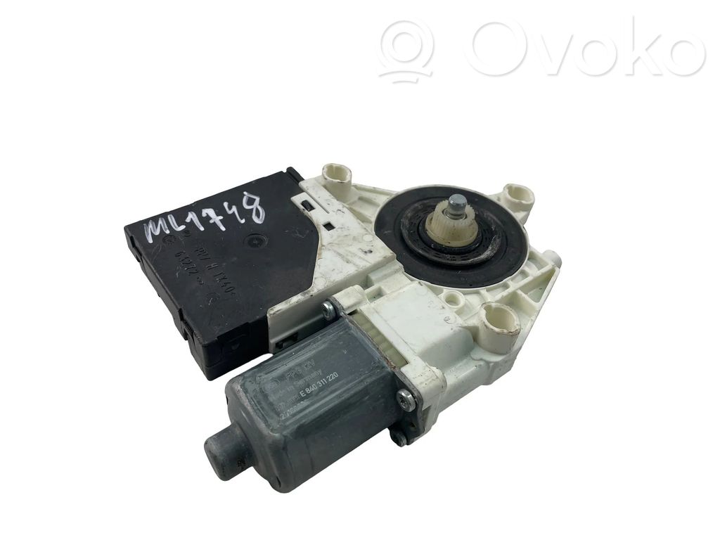 Volkswagen Caddy Silnik regulatora szyby drzwi przednich 