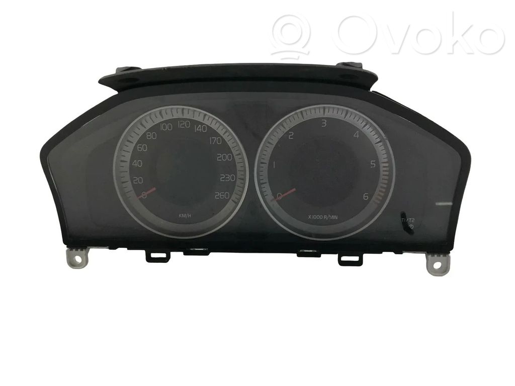Volvo V70 Speedometer (instrument cluster) 