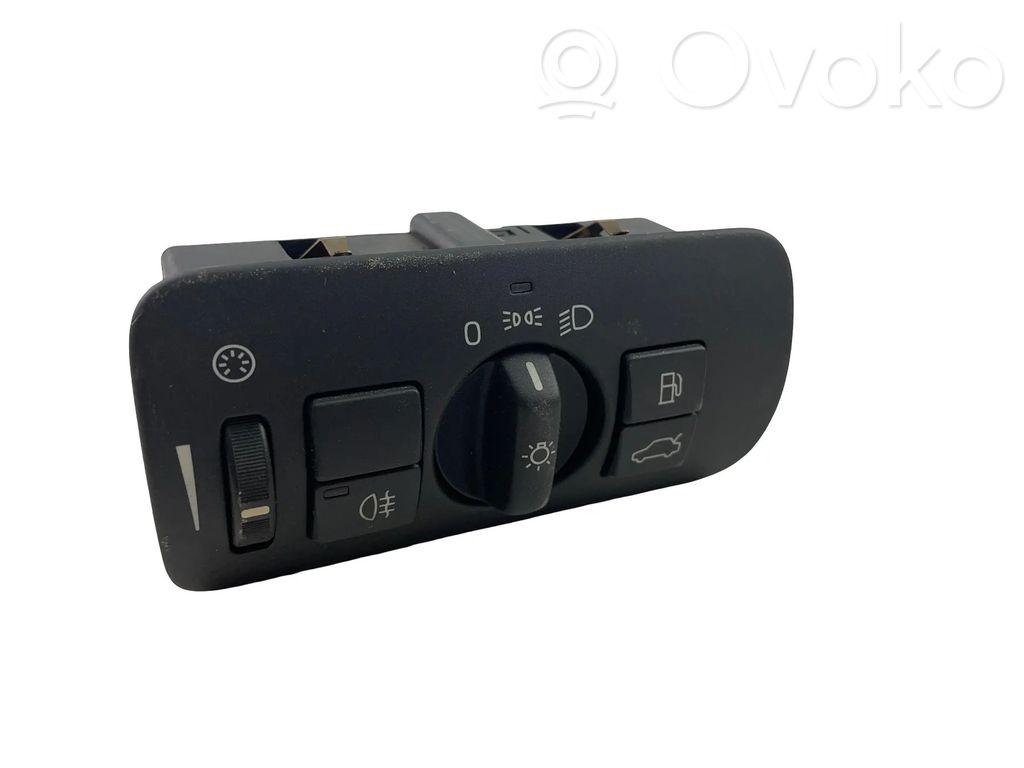 Light switch   30739432