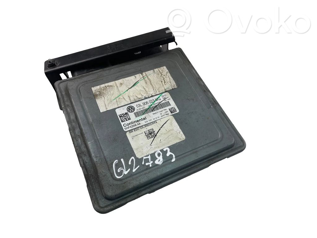 Volkswagen Golf VI Engine control unit/module 