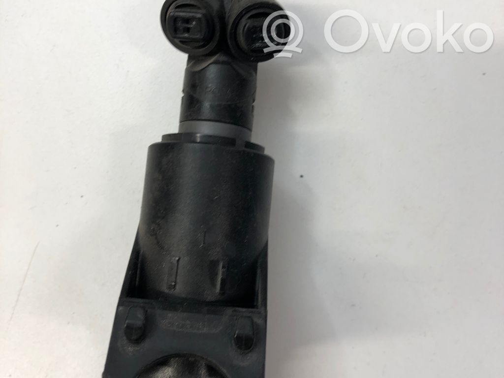 Audi A4 S4 B9 Dysza spryskiwacza lampy przedniej 