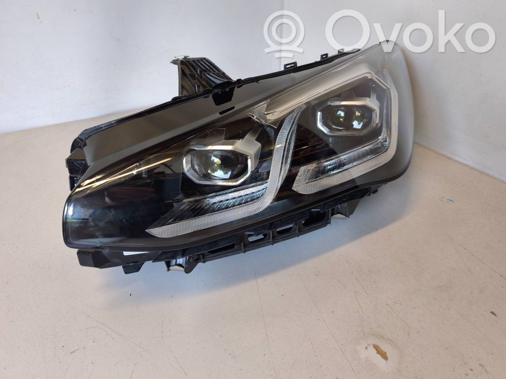 Headlight/headlamp   5A42247