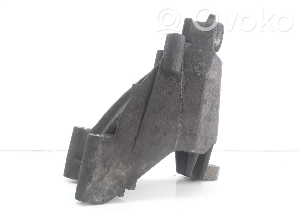 Volkswagen Crafter Engine mounting bracket 