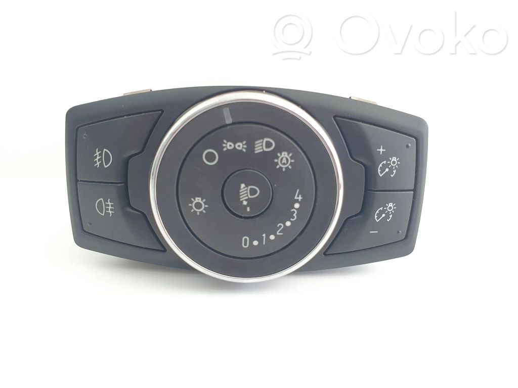 Light switch   BM5T13A024CD
