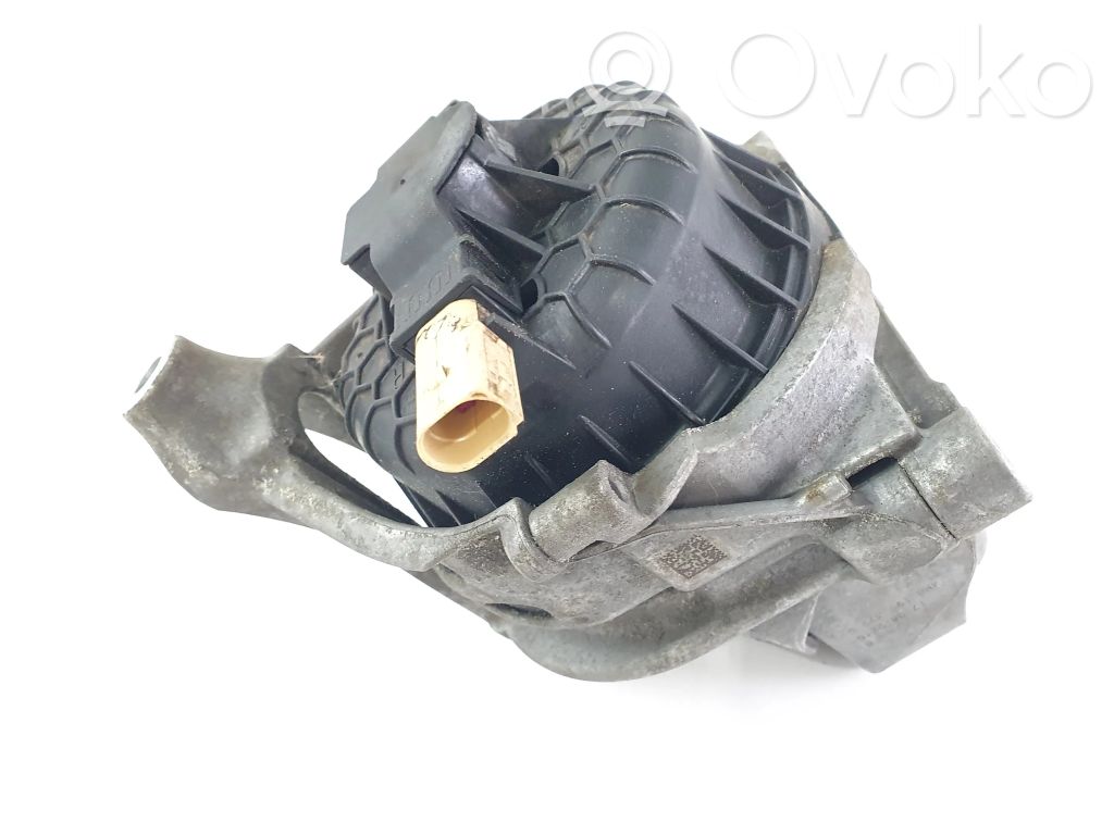 Audi Q7 4M Engine mount bracket 