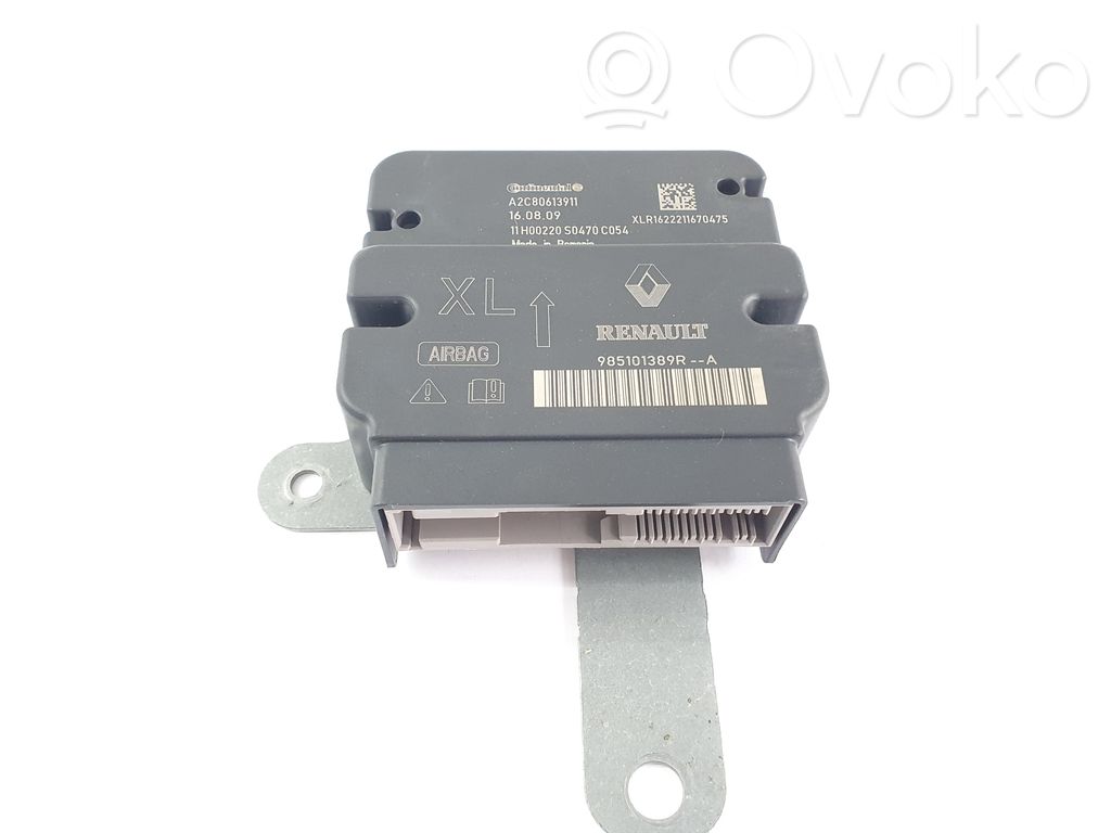 Renault Clio IV Airbag control unit/module 