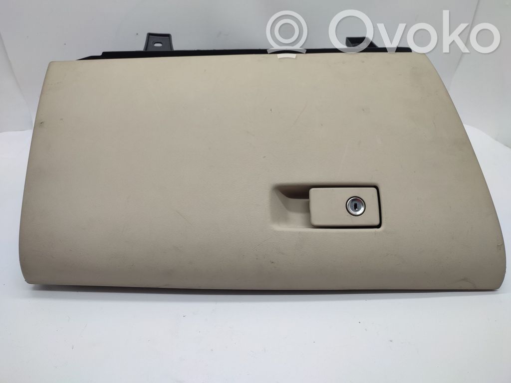 Guantera   39809225