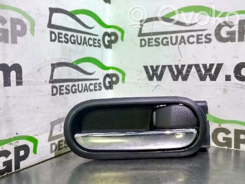 Manecilla interna puerta trasera