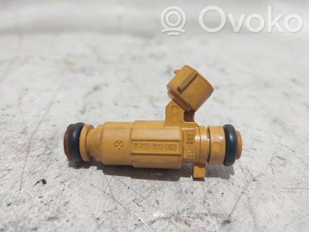 Hyundai i30 Inyector de combustible 