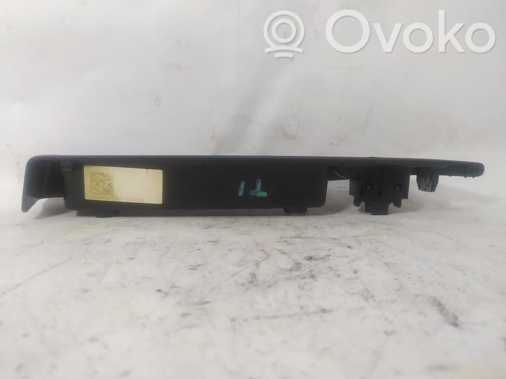 Ford B-MAX Przyciski szyb 