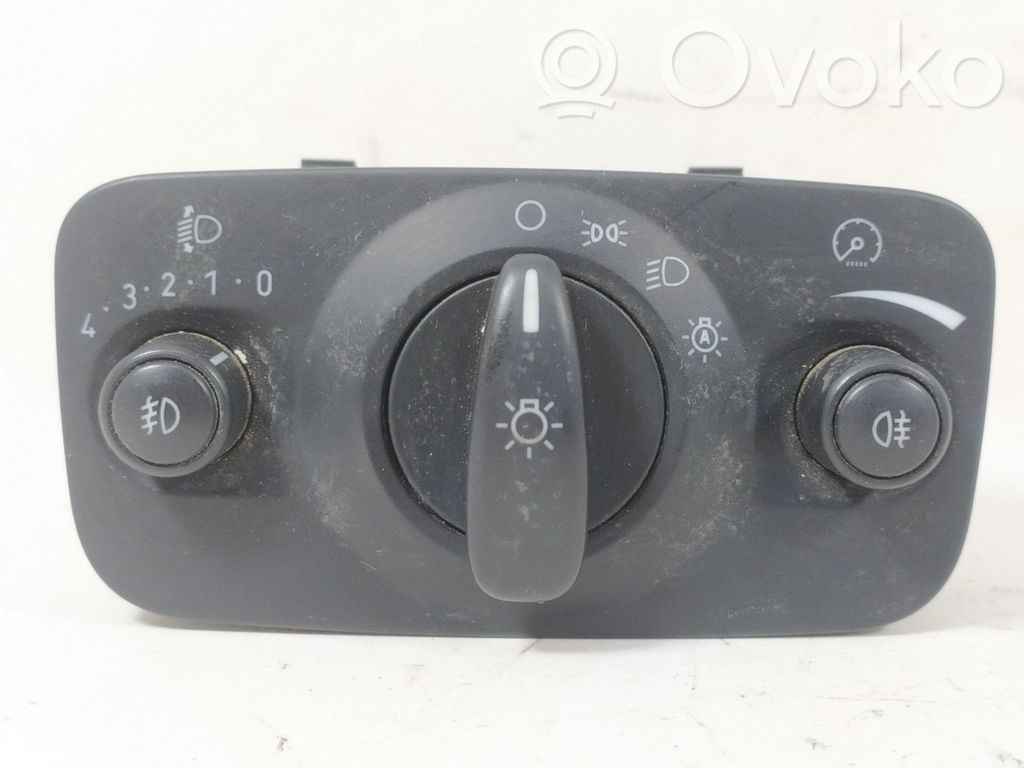 Interruptor de control del panel de luces   6G9T13A024CE