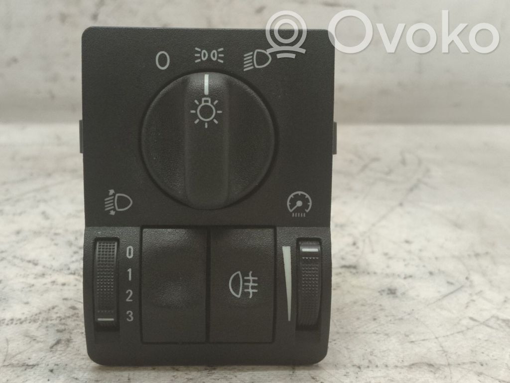 Interruptor de control del panel de luces   90561383