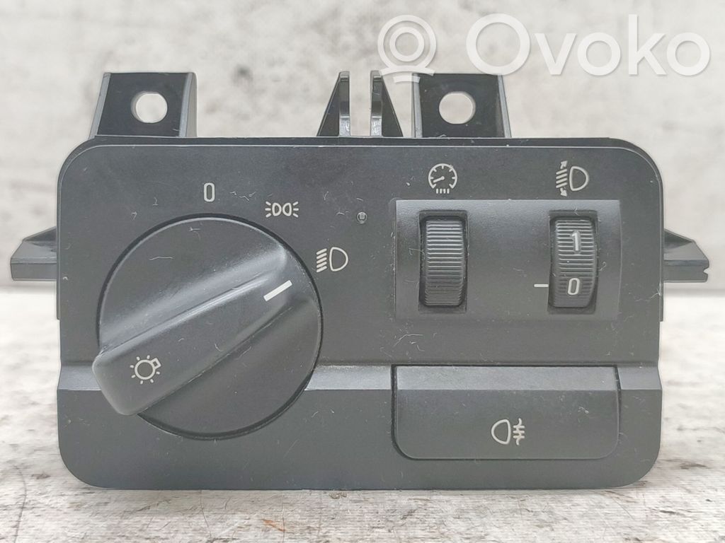 Interruptor de control del panel de luces   6919825