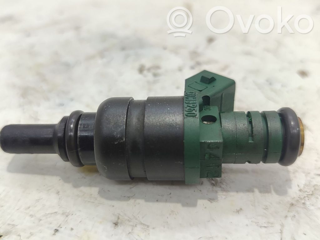 Inyector de combustible   0K30C13250