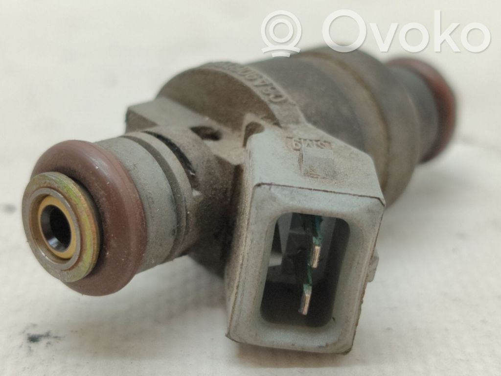Inyector de combustible   06A906031A