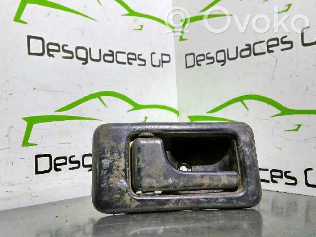 Manecilla interna puerta delantera