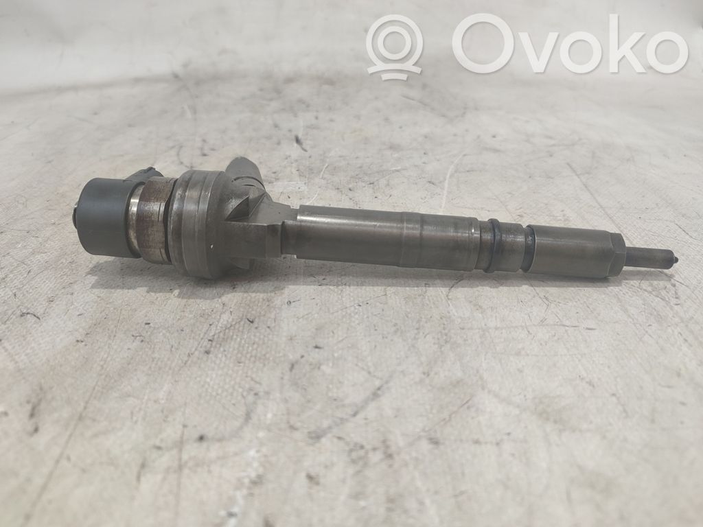 Inyector de combustible   0445110