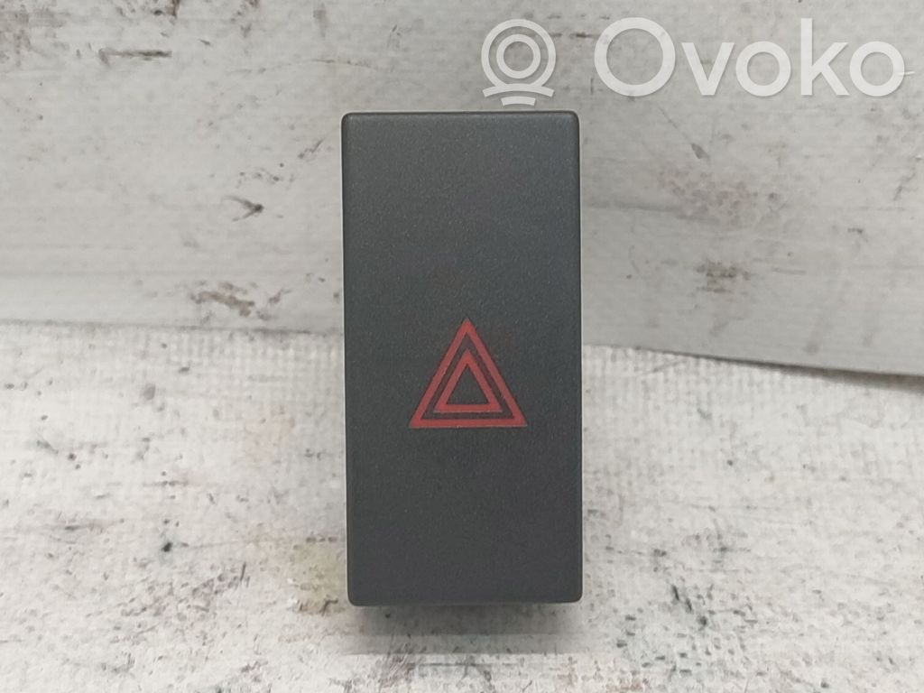 Botón interruptor de luz de peligro   3M5T13A350