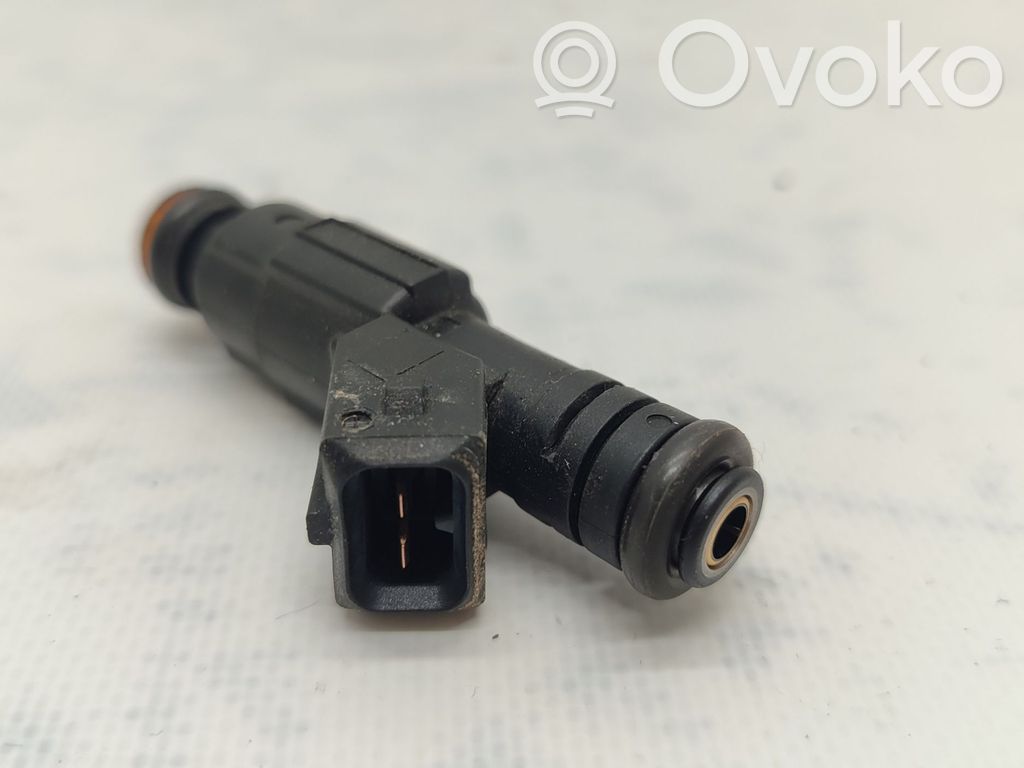 Inyector de combustible   0280155884