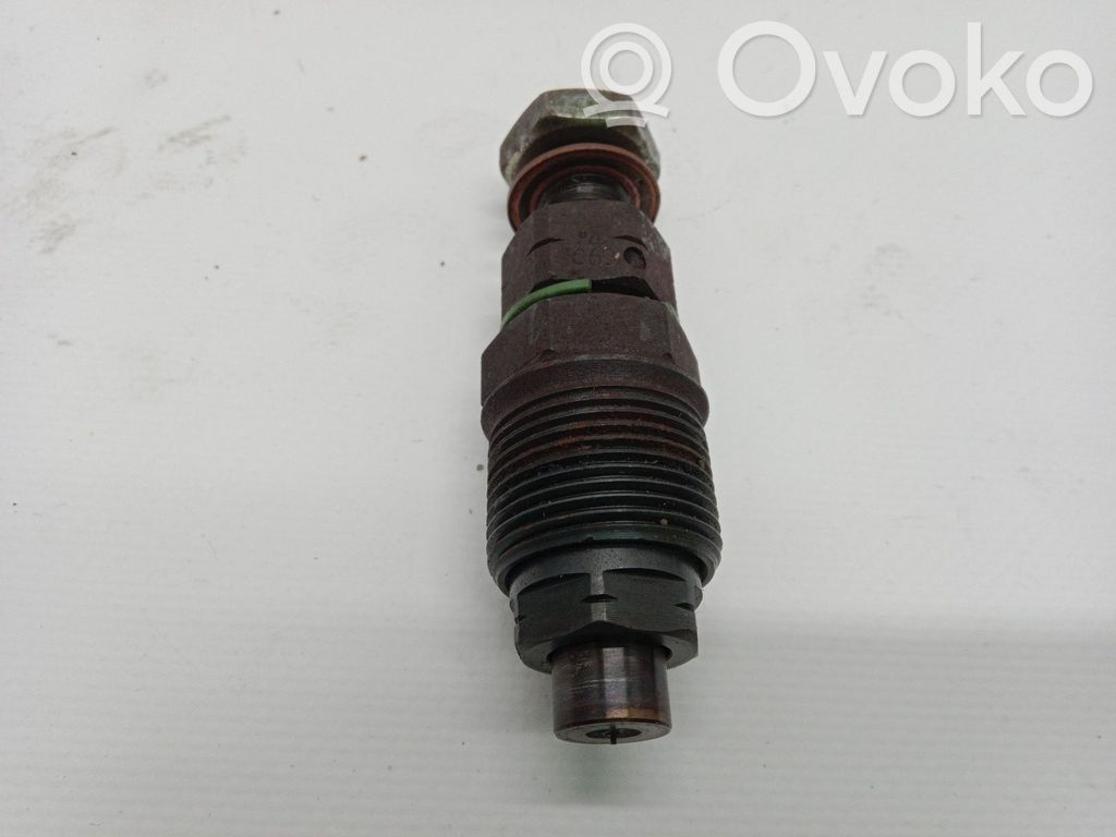 Inyector de combustible   881090