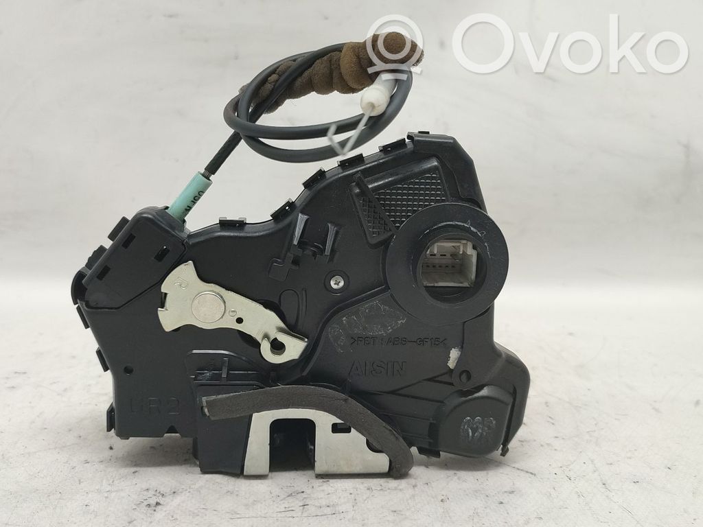 Toyota Corolla Verso E121 Front door lock 