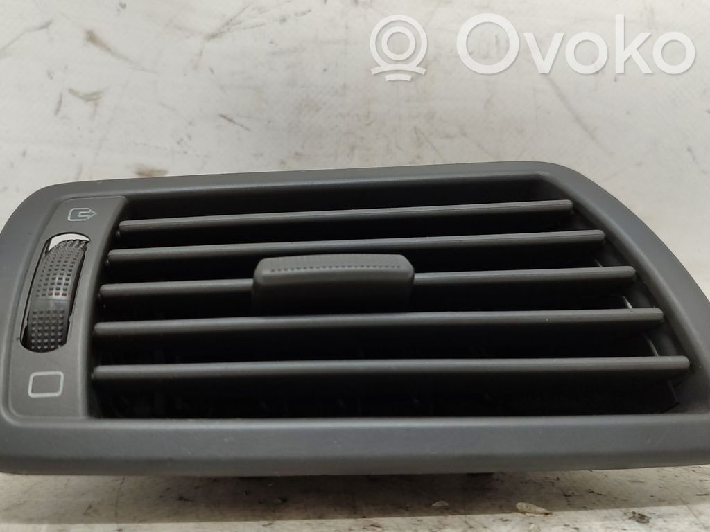 Peugeot 807 Rejilla de ventilación central del panel 
