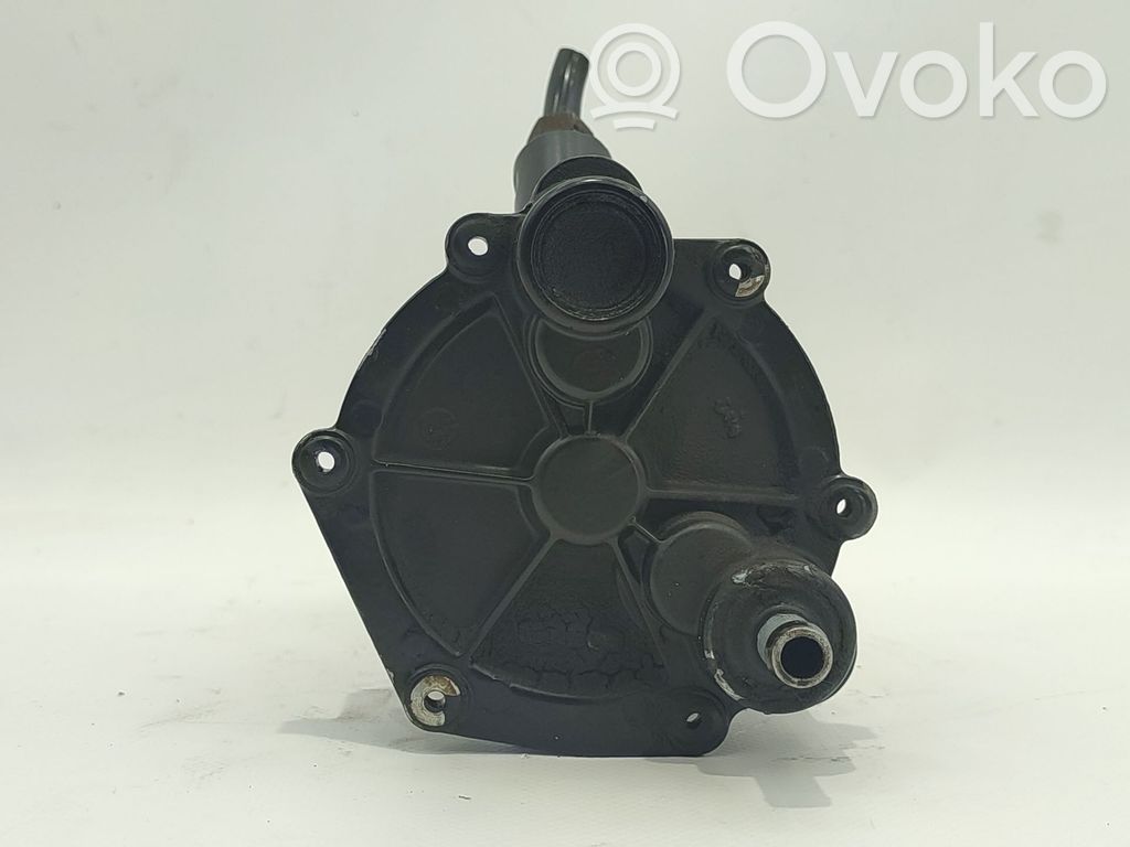 Ford Focus Vacuum pump 