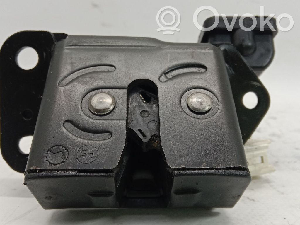 Toyota Corolla E110 Tailgate lock latch 