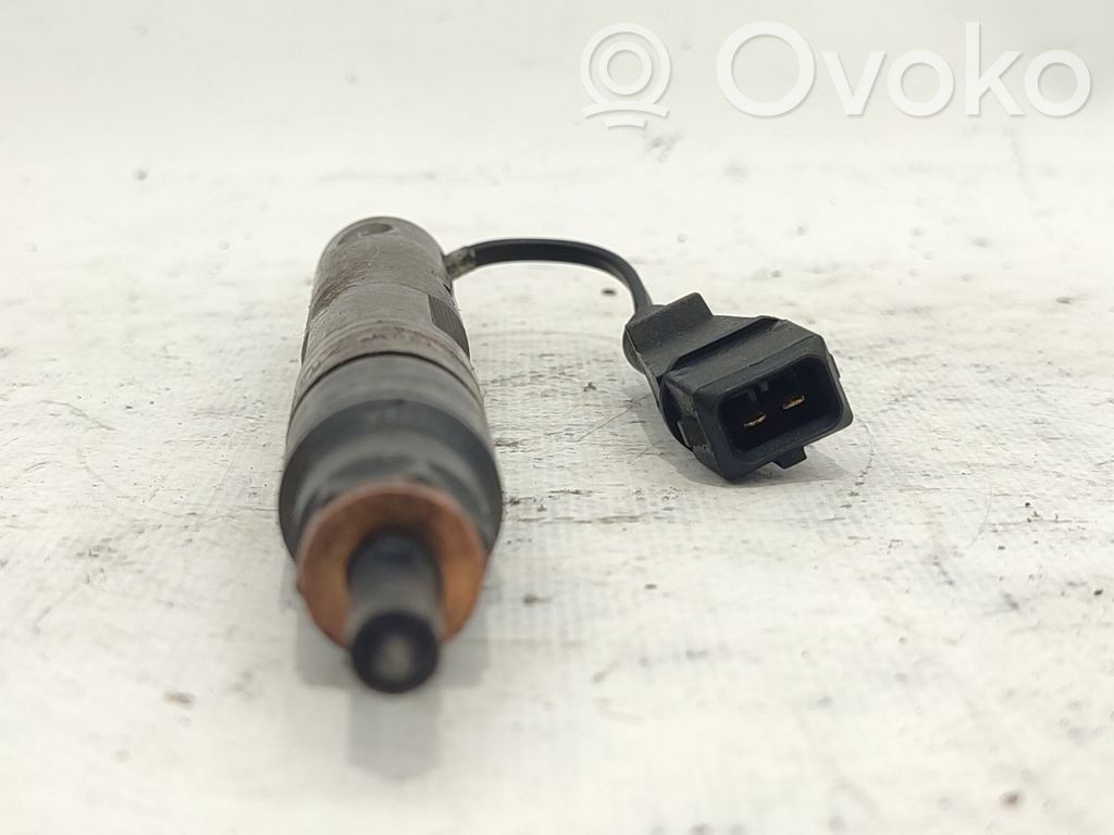 Inyector de combustible   7700875035,7700875035