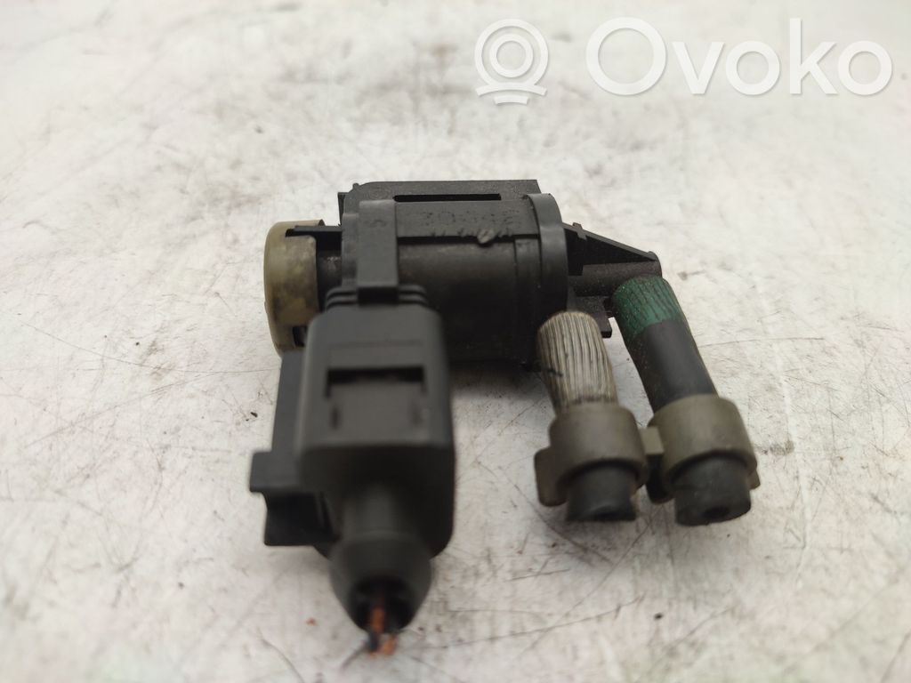 Audi A6 S6 C6 4F Pompa dell’aria secondaria 