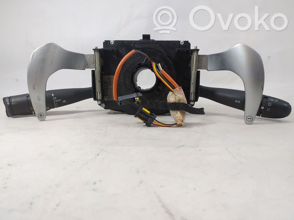 Multifunctional control switch/knob   96576789XT