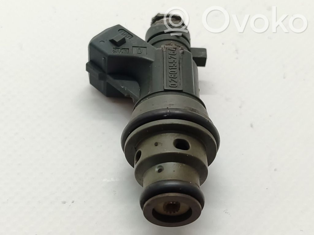 Opel Corsa B Inyector de combustible 